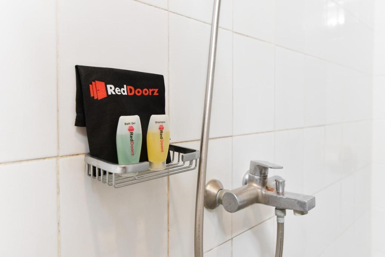 Reddoorz Plus @ Raya Legian Екстериор снимка