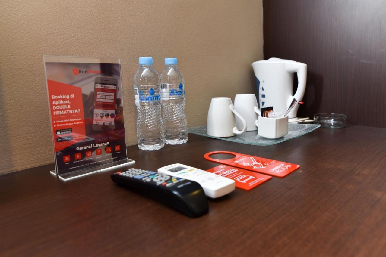 Reddoorz Plus @ Raya Legian Екстериор снимка